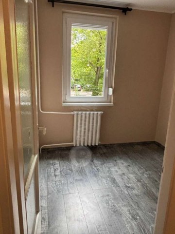 Kiadó panellakás, albérlet, III. kerületben, Szilke utcában