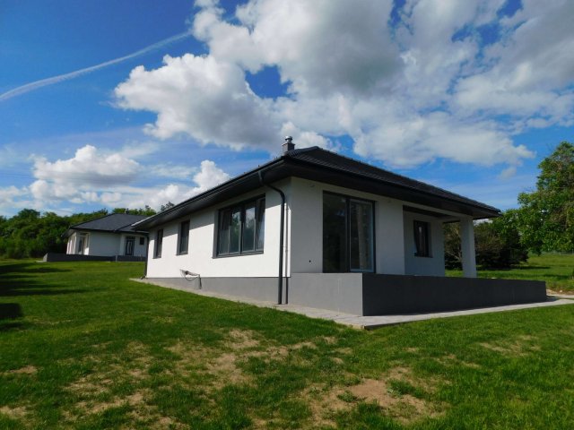 Eladó családi ház, Cserszegtomajon 105 M Ft, 4 szobás