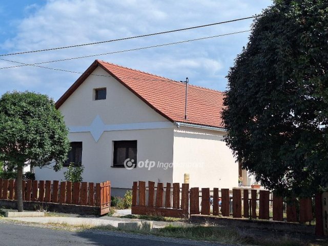 Eladó családi ház, Sármelléken 78 M Ft, 3 szobás