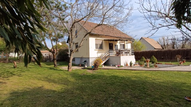 Eladó családi ház, Érden 90 M Ft, 2+1 szobás