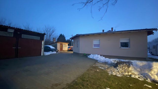 Eladó családi ház, Ráckevén 77.7 M Ft, 5 szobás