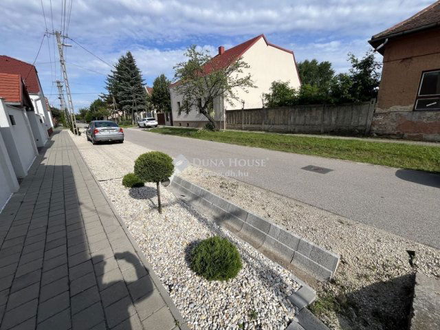 Eladó családi ház, Celldömölkön 27.99 M Ft, 3 szobás