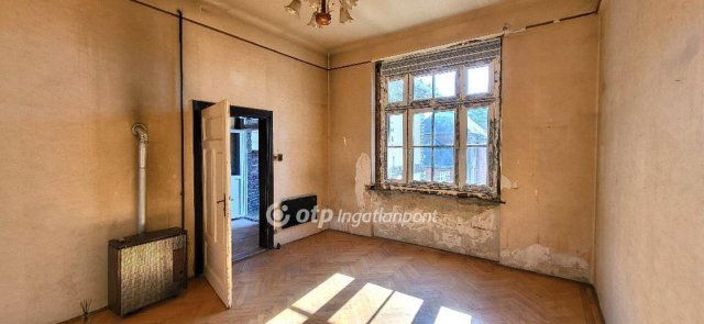 Eladó téglalakás, Budapesten, VIII. kerületben 43.8 M Ft