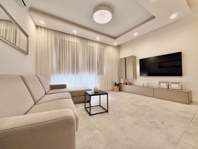 Eladó téglalakás, Pécsett 68.9 M Ft, 2 szobás