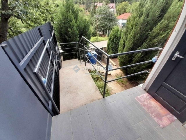 Eladó családi ház, Pécsett 49.9 M Ft, 2 szobás