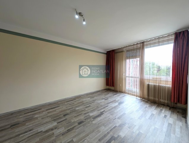 Eladó téglalakás, Kazincbarcikán, Mátyás Király úton