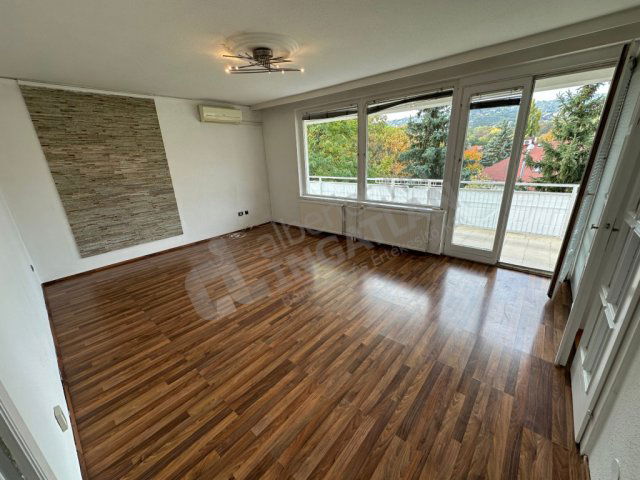 Kiadó téglalakás, albérlet, II. kerületben, Pasaréti úton