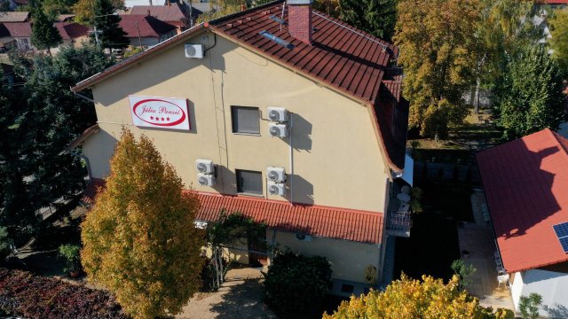 Eladó üzlethelyiség, Hajdúszoboszlón 650 M Ft, 13 szobás