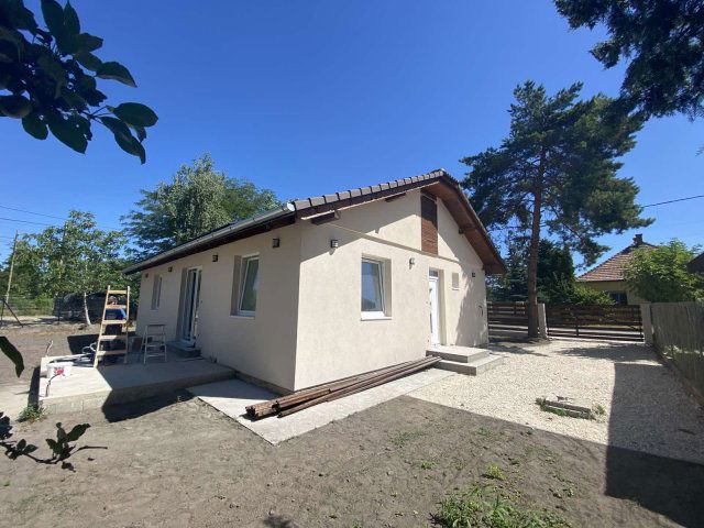 Eladó családi ház, Szigethalmon 95.9 M Ft, 4 szobás