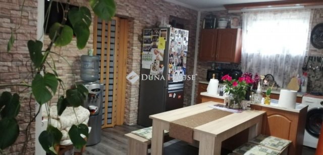 Eladó családi ház, Keréktelekin 37.5 M Ft, 4 szobás