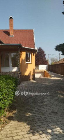 Eladó családi ház, Gödön 139 M Ft, 6 szobás