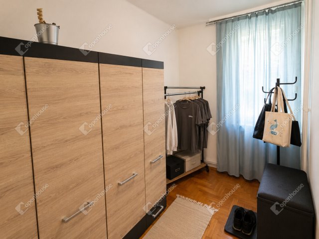 Eladó téglalakás, Székesfehérvárott 45.999 M Ft, 2 szobás