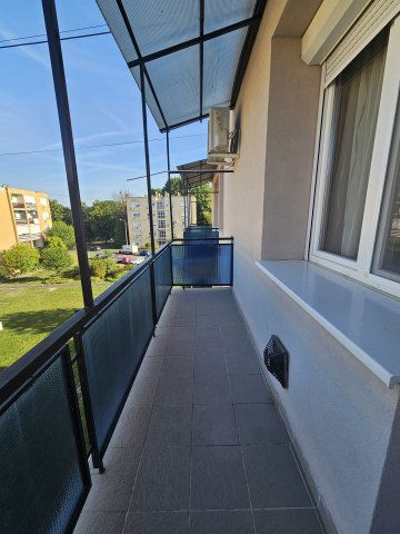 Kiadó téglalakás, albérlet, Pápán 120 E Ft / hó, 2 szobás