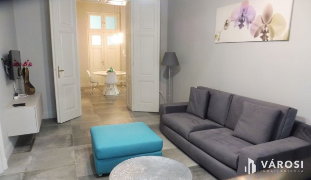 Kiadó téglalakás, albérlet, Szegeden 290 E Ft / hó, 2 szobás