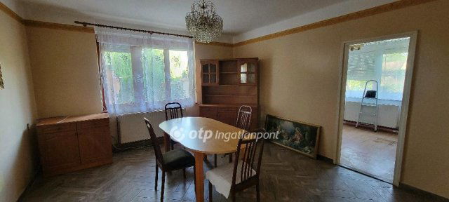 Eladó családi ház, Győrött 73.9 M Ft, 4 szobás