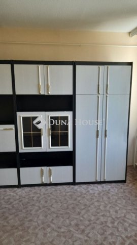 Kiadó panellakás, albérlet, Kecskeméten, Muraközy János utcában