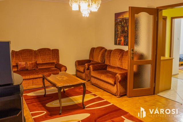 Kiadó téglalakás, albérlet, Szegeden 200 E Ft / hó, 3 szobás