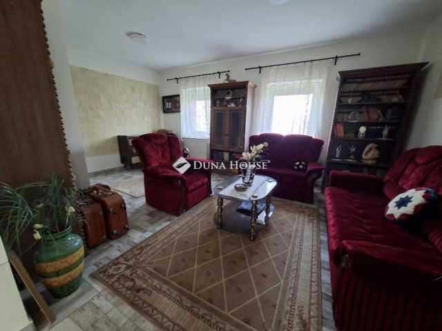 Eladó családi ház, Bogyoszlón 59.5 M Ft, 4 szobás