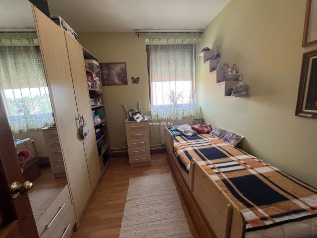 Eladó családi ház, Szombathelyen, Fábián Gyula utcában