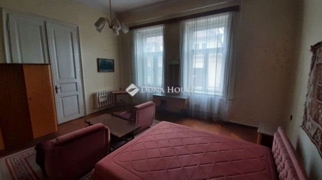 Eladó téglalakás, Kecskeméten 79 M Ft, 2 szobás