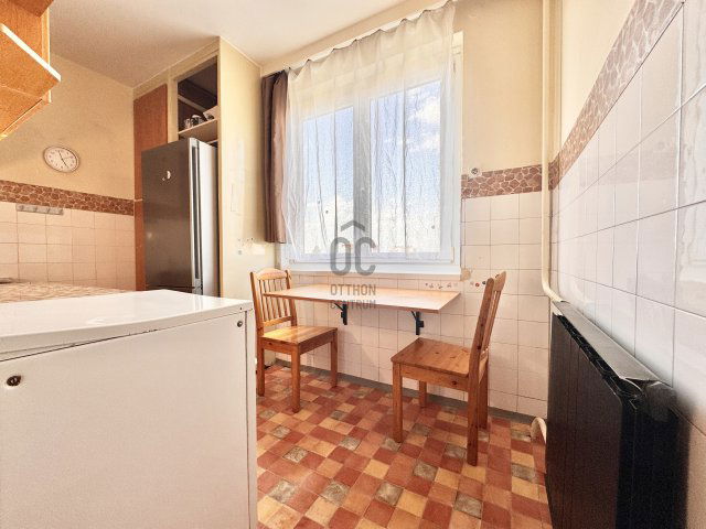 Eladó panellakás, Mosonmagyaróváron 35.9 M Ft, 3 szobás