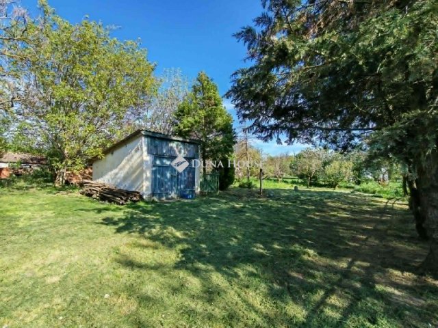 Eladó családi ház, Újiregen 15 M Ft, 3 szobás