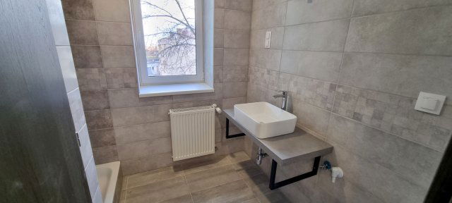 Eladó téglalakás, Bicskén 40 M Ft, 1 szobás