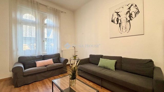 Kiadó téglalakás, albérlet, Budapesten, VI. kerületben