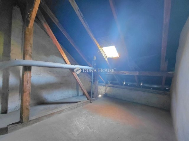 Eladó téglalakás, Szegeden, Szent Miklós utcában 12 M Ft