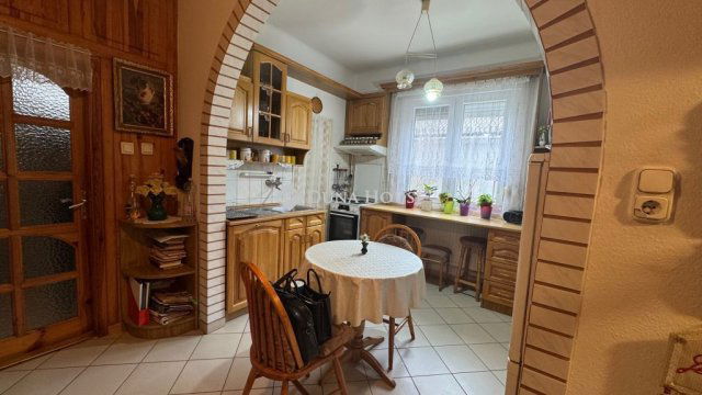 Eladó családi ház, Hajdúnánáson 85 M Ft, 6 szobás