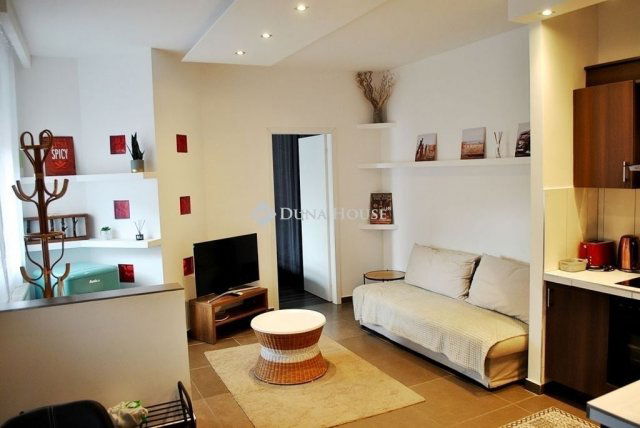 Eladó téglalakás, Kecskeméten 46.9 M Ft, 2 szobás