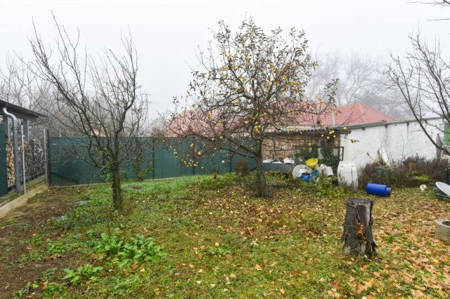 Eladó családi ház, Veszprémben 92.89 M Ft, 3 szobás