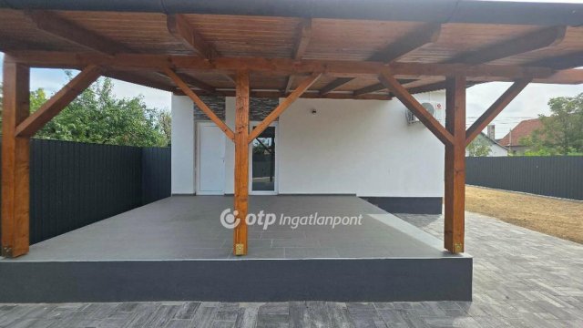 Eladó családi ház, Nádudvaron 48 M Ft, 2 szobás