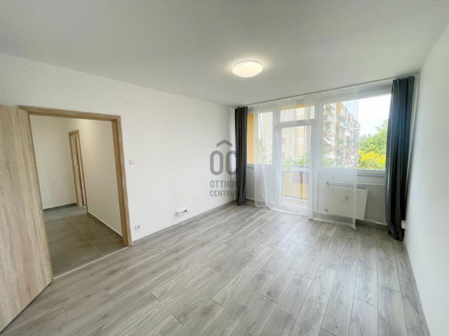 Eladó panellakás, Budapesten, XV. kerületben 79.9 M Ft, 3 szobás