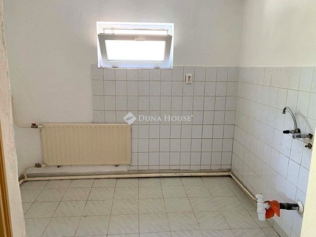 Eladó családi ház, Görcsönyben 53.9 M Ft, 4 szobás
