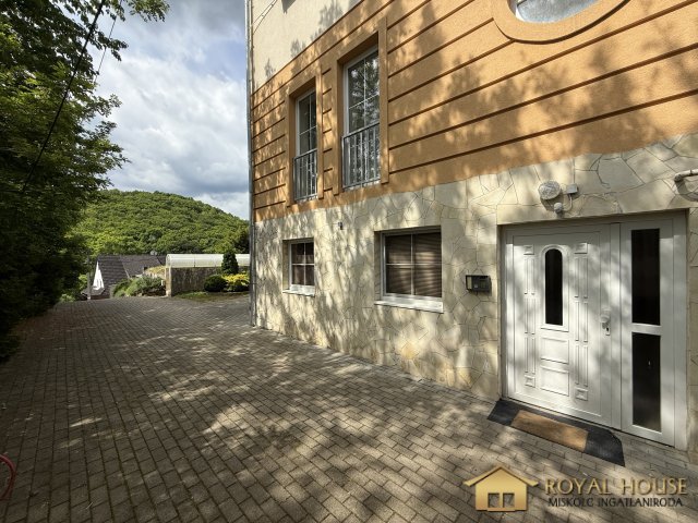 Eladó téglalakás, Miskolcon 25.9 M Ft, 1 szobás