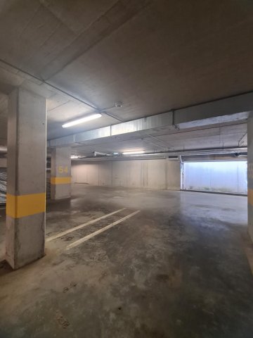 Eladó garázs, Debrecenben, Béla utcában 8.5 M Ft