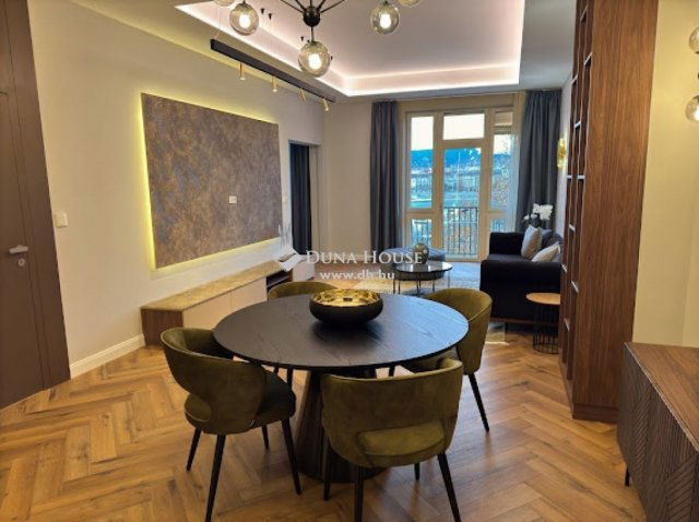 Eladó téglalakás, Budapesten, V. kerületben 299 M Ft, 3 szobás