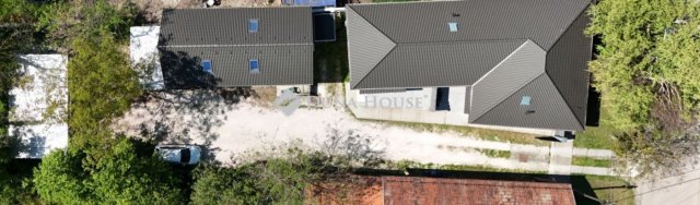 Eladó családi ház, Monoron 149 M Ft, 8 szobás