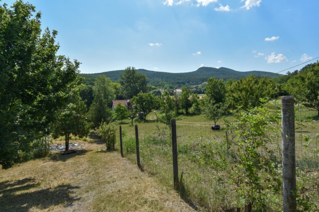 Eladó nyaraló, Nyergesújfaluban 26.99 M Ft, 2 szobás