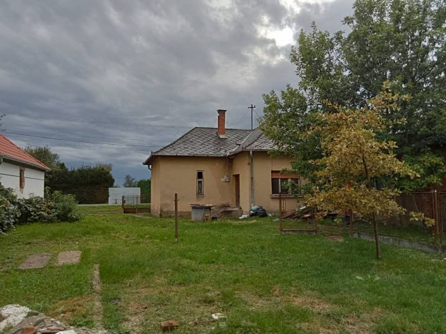 Eladó családi ház, Zalabaksán 18 M Ft, 4 szobás