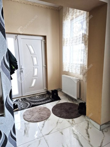 Eladó családi ház, Farmoson 84.9 M Ft, 4 szobás