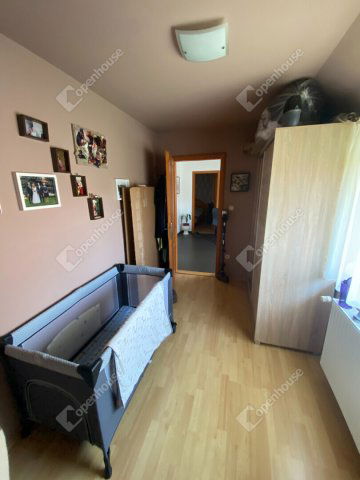 Eladó téglalakás, Mosonmagyaróváron 89.9 M Ft, 4 szobás