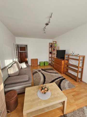 Kiadó panellakás, albérlet, XV. kerületben, Kőrakás parkban