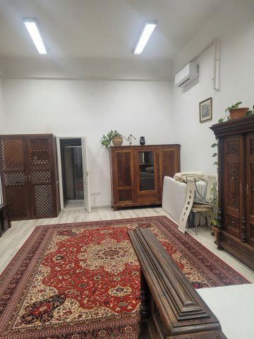 Kiadó iroda, Győrött 150 E Ft / hó, 1 szobás