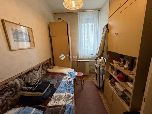 Eladó téglalakás, Szegeden 46.7 M Ft, 2 szobás