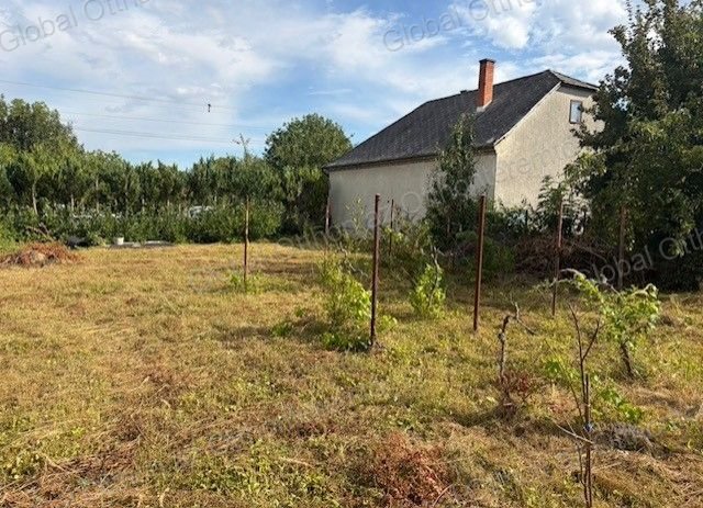 Eladó telek, Mosonszentmiklóson 11.5 M Ft / költözzbe.hu