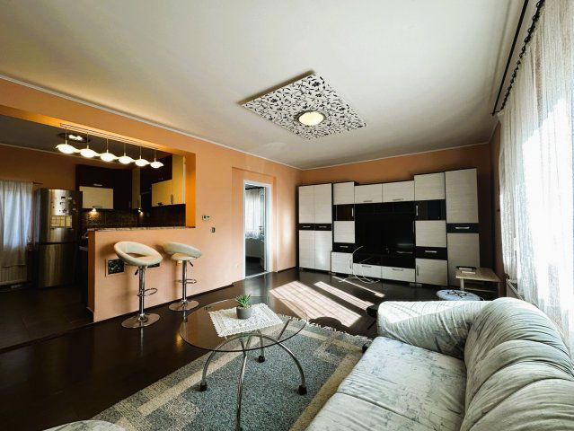 Eladó téglalakás, Pécsett 56.9 M Ft, 3 szobás