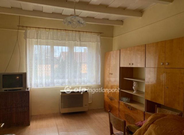 Eladó családi ház, Cegléden 29.5 M Ft, 3+1 szobás