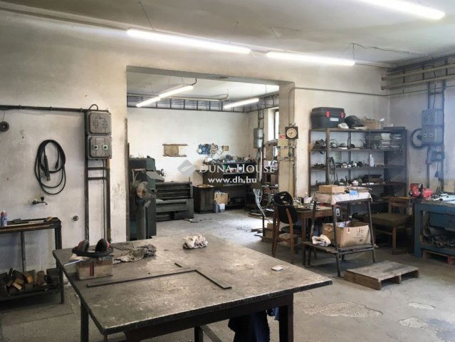 Eladó ipari ingatlan, Devecseren 70 M Ft / költözzbe.hu